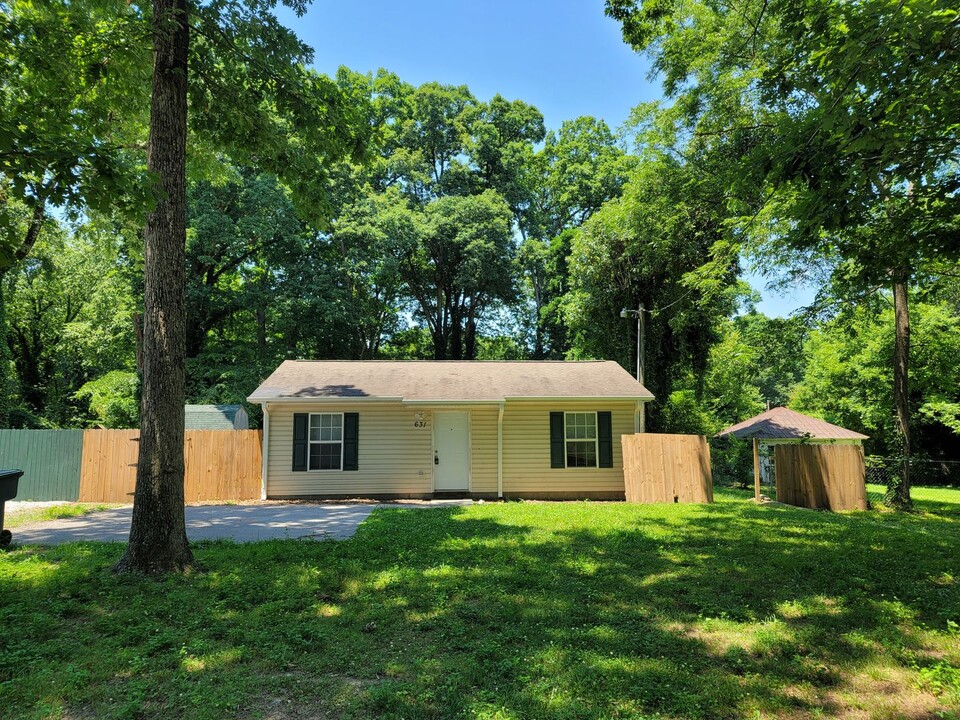 631 N Weldon St in Gastonia, NC - Building Photo