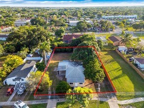 559 NW 2nd St in Florida City, FL - Building Photo - Building Photo