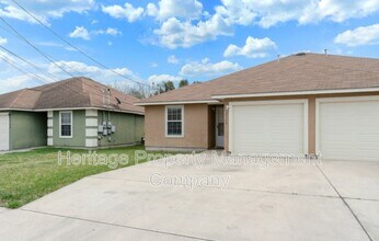 236 Rosalie Dr in New Braunfels, TX - Building Photo - Building Photo