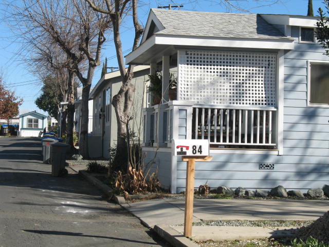 Sutter Street Mobile Home Park in Yuba City, CA - Building Photo - Building Photo