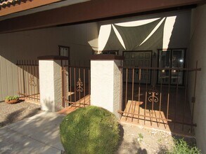 2410 W Evans Dr in Phoenix, AZ - Building Photo - Building Photo