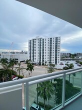 3001 S Ocean Dr, Unit 741 in Hollywood, FL - Foto de edificio - Building Photo