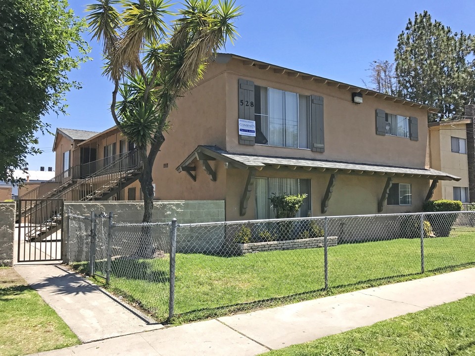 528 N Pauline St in Anaheim, CA - Building Photo