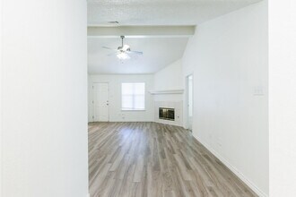403 Prentiss Ave in Lubbock, TX - Building Photo - Building Photo