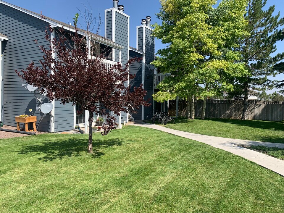 631 Plaza Ct, Unit Plaza Court in Laramie, WY - Building Photo
