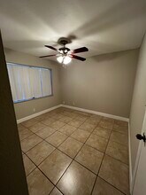 7063 W Sunrise Blvd, Unit D2 in Plantation, FL - Building Photo - Building Photo