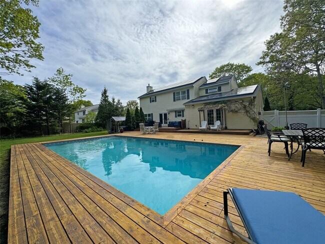 property at 17 Jennifers Path
