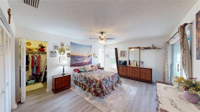 12929 Titleist Dr in Hudson, FL - Foto de edificio - Building Photo