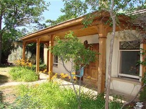 234 Irvine St in Santa Fe, NM - Building Photo - Building Photo