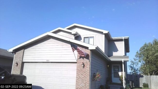 property at 1661 SW 27th St