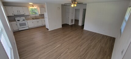 5440 Sidbury Rd in Castle Hayne, NC - Building Photo - Building Photo
