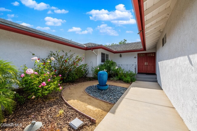 1018 Calle Pinata in Thousand Oaks, CA - Building Photo - Building Photo