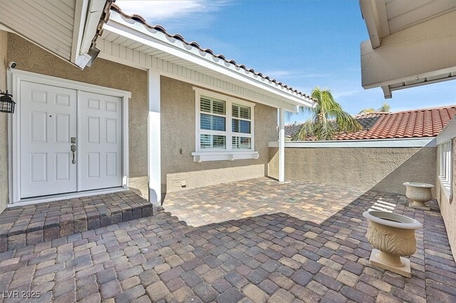8720 Pavia Dr