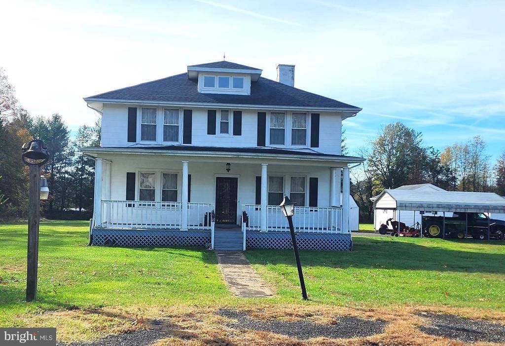 7183 Opal Rd in Warrenton, VA - Foto de edificio
