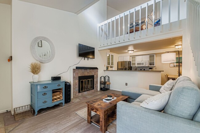 property at 20 S Boulder Cir