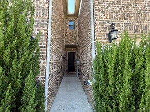 624 Hutchinson Ln in Lewisville, TX - Building Photo - Building Photo