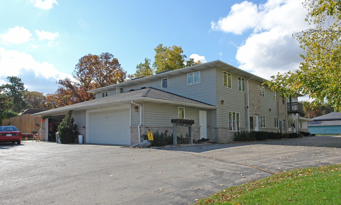 740 1st St in Waterford, WI - Building Photo