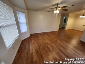 6350 Cambridge Dr in San Antonio, TX - Foto de edificio - Building Photo