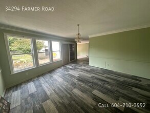 34294 Farmer Rd in Abbotsford, BC - Building Photo - Building Photo