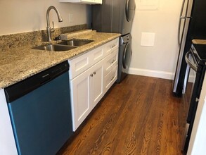 3909 Whitland Ave in Nashville, TN - Building Photo - Building Photo