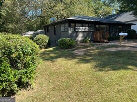 1215 Westview Dr SW in Atlanta, GA - Building Photo