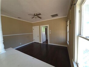 1335 S Lake St in Fort Worth, TX - Building Photo - Building Photo