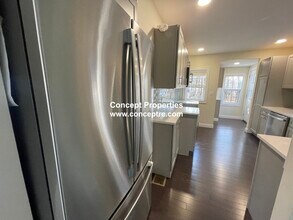 48 Caldwell Rd in Waltham, MA - Foto de edificio - Building Photo