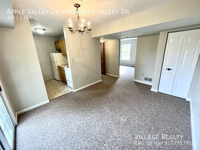 1102 Apple Valley Dr in Red Lion, PA - Building Photo - Building Photo