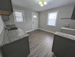 410 Hickory Ave in Sanford, NC - Foto de edificio - Building Photo