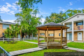 Windsor Arms Apartments in Jacksonville, FL - Building Photo - Building Photo