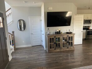 8004 Vibrant Pl in Hendersonville, TN - Foto de edificio - Building Photo