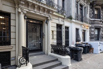 312 W 92nd St in New York, NY - Building Photo - Building Photo