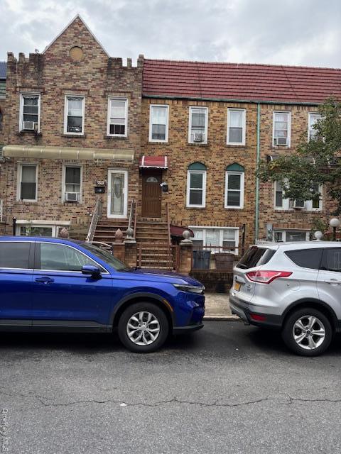 property at 43-643 E St