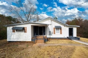 79 Grace Hill Ln in Montevallo, AL - Building Photo