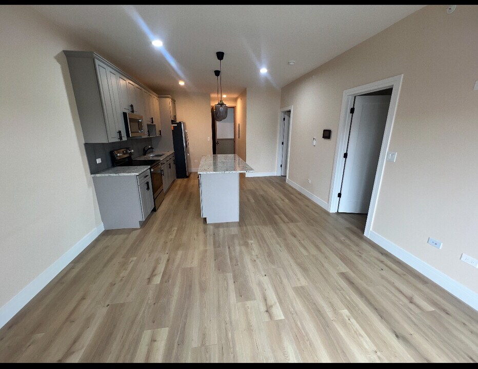 3743 Grand Blvd in Brookfield, IL - Building Photo