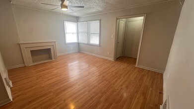 1111 N Pershing Ave in Wichita, KS - Building Photo - Building Photo