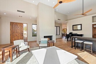 9735 E Cortez St in Scottsdale, AZ - Building Photo - Building Photo