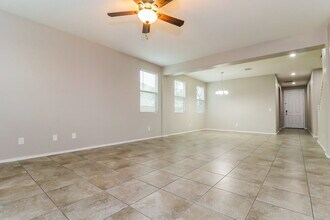 7106 W Winslow Ave in Phoenix, AZ - Building Photo - Building Photo