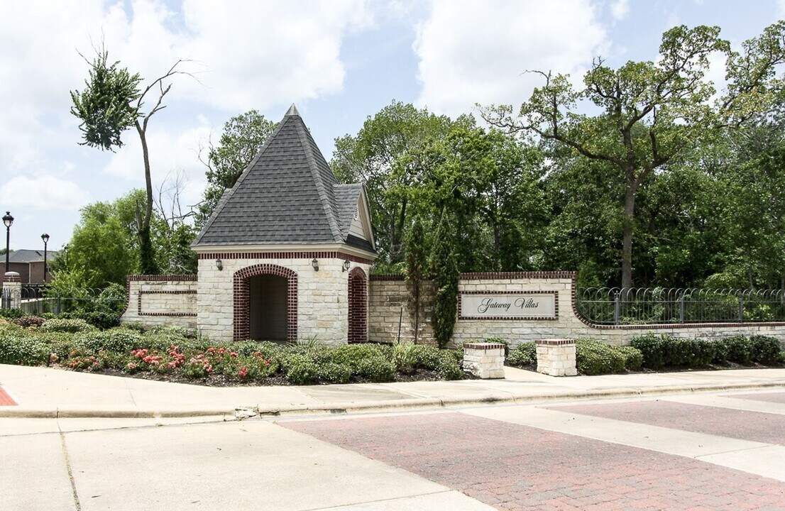 Perfect 3/3.5 Townhomes Available for Augu in College Station, TX - Building Photo