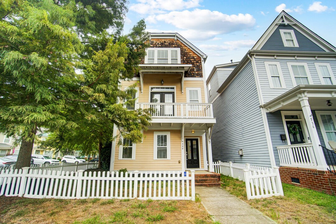 540 Dubois Court in Charlotte, NC - Foto de edificio