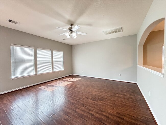 1323 Maple Ace Dr