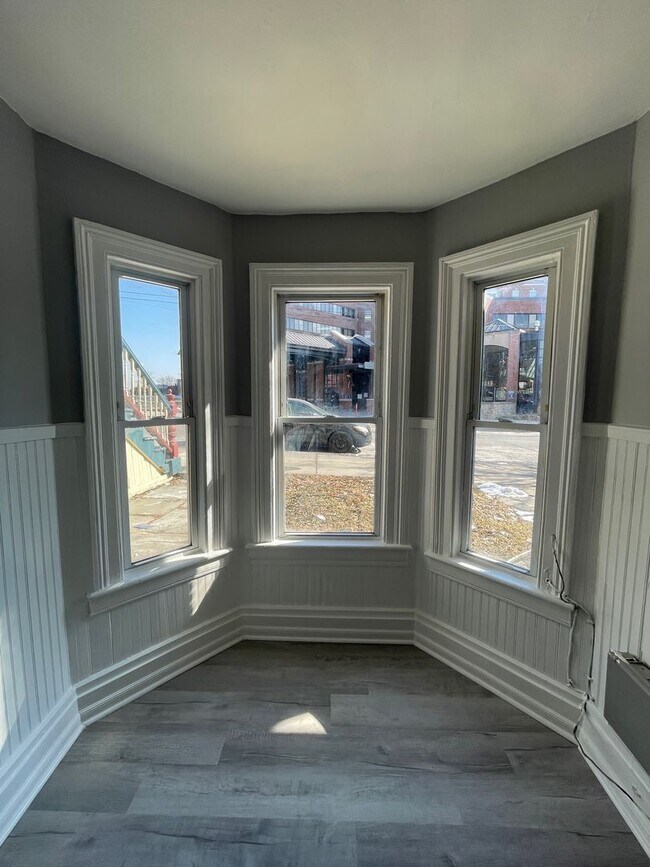 89 Dubois St-Unit -Unit 1 in Newburgh, NY - Building Photo - Building Photo