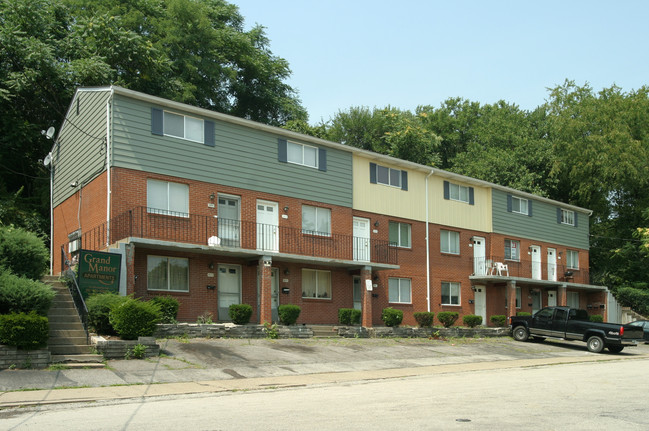 Grand Manor Apartments in East Pittsburgh, PA - Foto de edificio - Building Photo