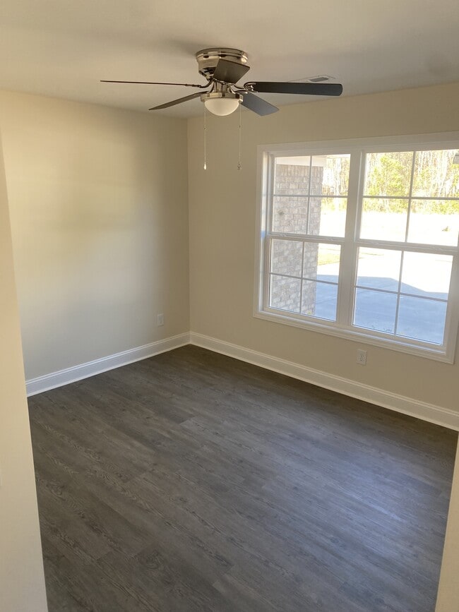 3277 Spiral Ln in Effingham, SC - Building Photo - Building Photo