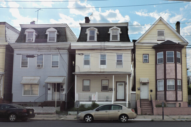 136-148 Jefferson Ave in Elizabeth, NJ - Building Photo - Building Photo