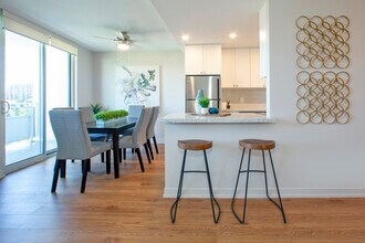 Harbourview Apartments in Oakville, ON - Building Photo - Building Photo