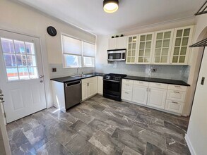 424 Nelson Ave in Cliffside Park, NJ - Building Photo - Building Photo