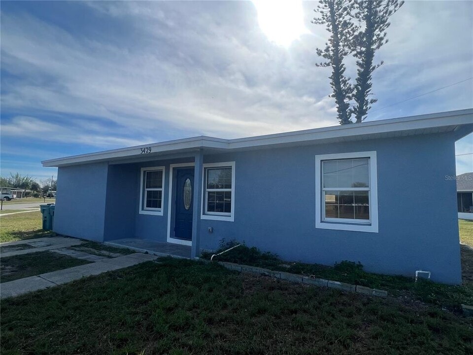 3429 Lucerne Terrace in Port Charlotte, FL - Building Photo