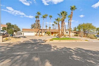 6808 O'Bannon Dr in Las Vegas, NV - Building Photo - Building Photo