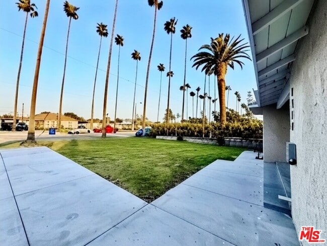 1219 N Azusa Ave in Azusa, CA - Building Photo - Building Photo